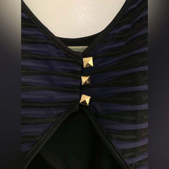 GUESS • Sleeveless Purple Minidress - Picture 8 of 13